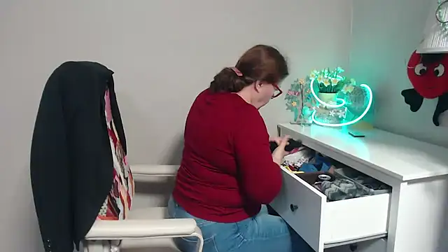 Adelewildx online show from March 2025 04:24:01 AM