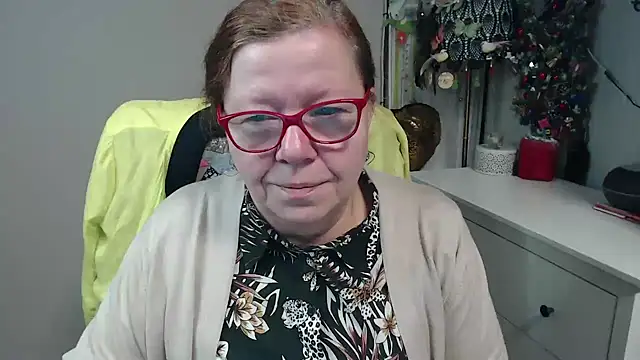 Adelewildx online show from December 2025 04:30:01 AM