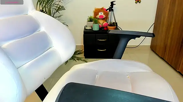 darsha sahu online show from February 2025 05:19:02 AM