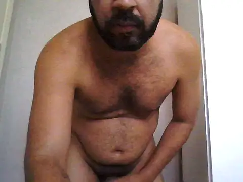 Snapshot of Jhonny-G chatting on March 2026 05:18:02 PM Jhonny-G online show from March 2026 05:18:02 PM