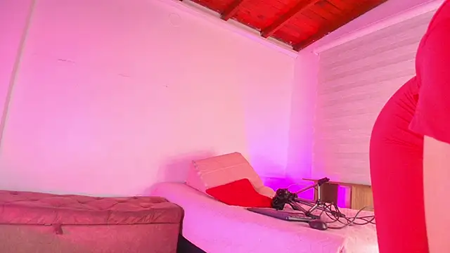 emyli sw  online show from September 2025 03:07:02 AM