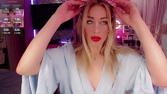 AnnieGOld  online show from September 2025 06:31:02 PM