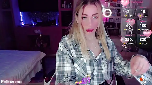 AnnieGOld  online show from January 2026 10:46:01 PM