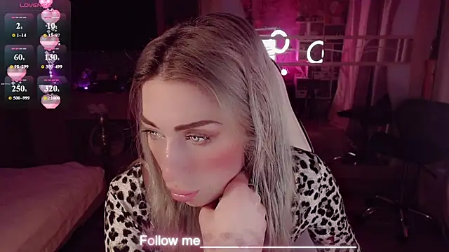 AnnieGOld  online show from March 2026 11:26:02 PM