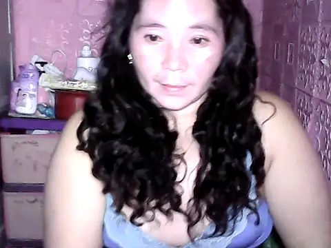 Snapshot of hotpusie_4u chatting on February 2026 05:27:02 PM hotpusie 4u online show from February 2026 05:27:02 PM