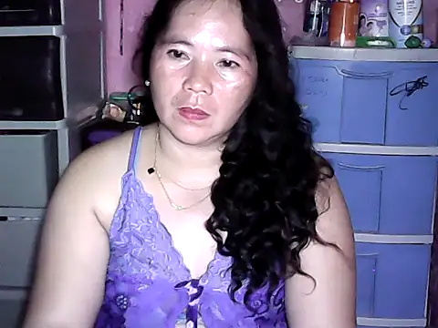 Snapshot of hotpusie_4u chatting on March 2026 04:42:01 PM hotpusie 4u online show from March 2026 04:42:01 PM