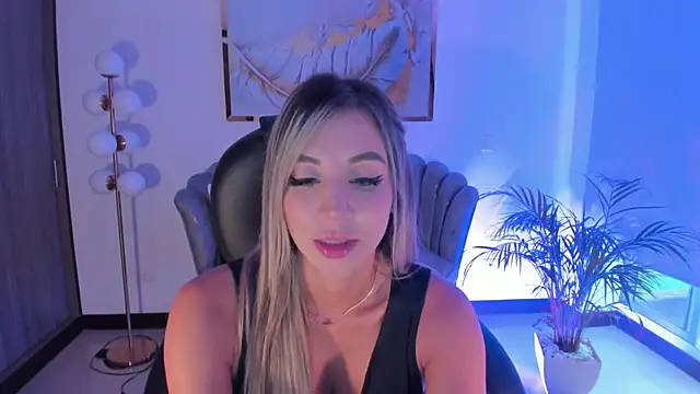 ZoePresleyX online show from February 2025 10:13:01 PM