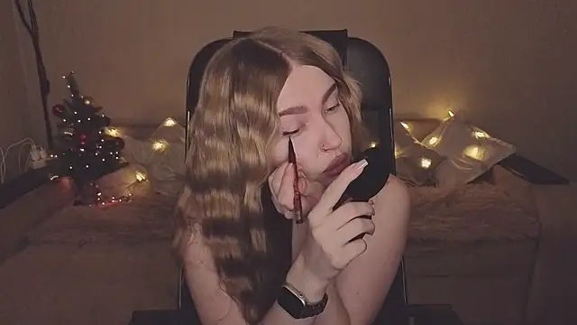 ViolettaLopez online show from December 2025 02:33:01 PM