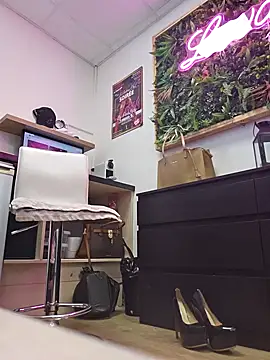 Nathotsexy1 online show from February 2025 02:16:02 PM