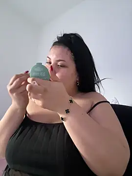 AshlyRouse online show from October 2025 11:30:01 AM