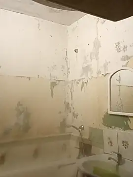 Amy August online show from March 2025 10:41:02 AM