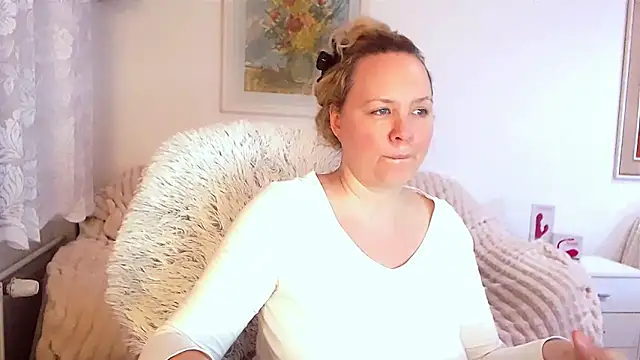 Sarah4you online show from February 2025 09:27:02 PM