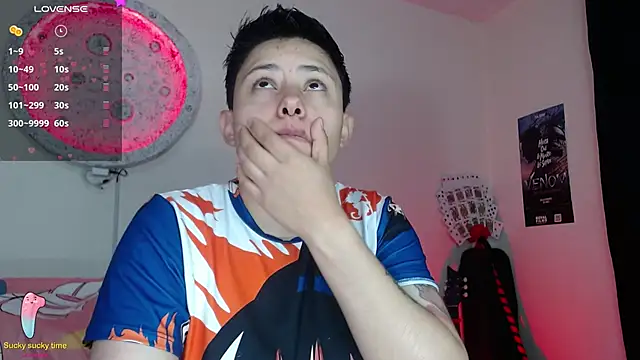 Snapshot of girl_intense444 chatting on January 2025 01:33:02 PM girl intense444 online show from January 2025 01:33:02 PM