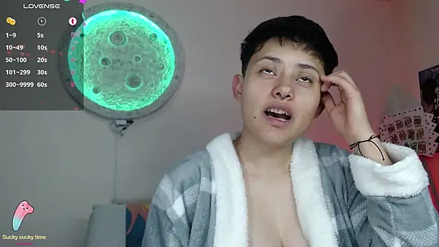 Snapshot of girl_intense444 chatting on March 2025 10:53:01 PM girl intense444 online show from March 2025 10:53:01 PM