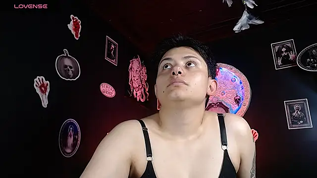 Snapshot of girl_intense444 chatting on October 2025 07:07:02 PM girl intense444 online show from October 2025 07:07:02 PM