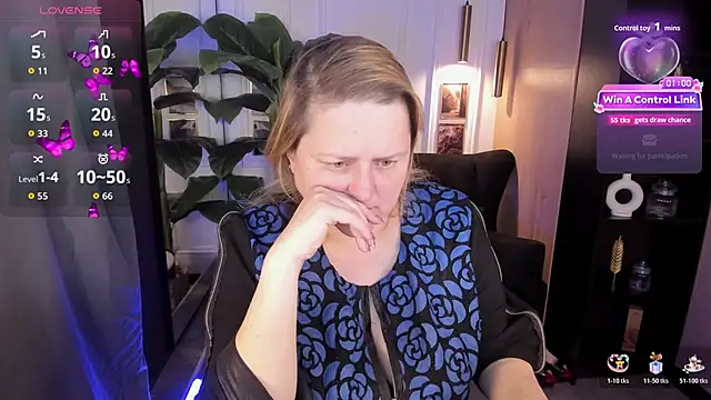 Snapshot of ScarlettSoft chatting on May 2026 05:35:01 AM ScarlettSoft online show from May 2026 05:35:01 AM