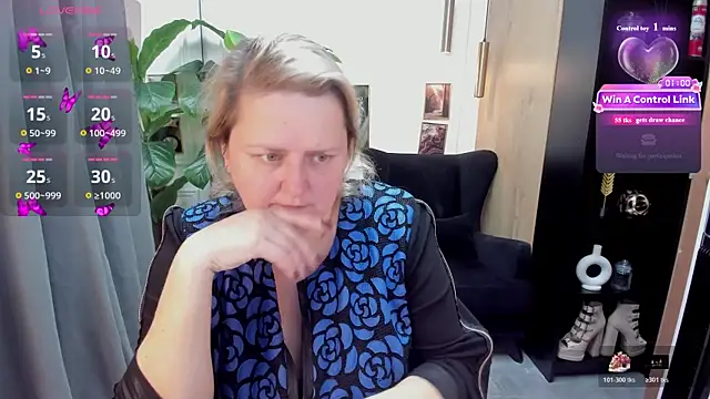 Snapshot of ScarlettSoft chatting on July 2026 05:54:02 AM ScarlettSoft online show from July 2026 05:54:02 AM