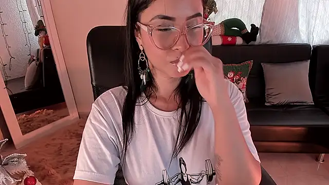 PaulinaBelushi online show from December 2024 08:47:02 PM