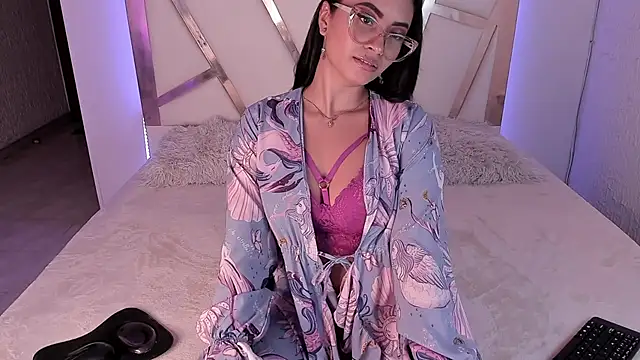 PaulinaBelushi online show from January 2025 04:43:01 PM