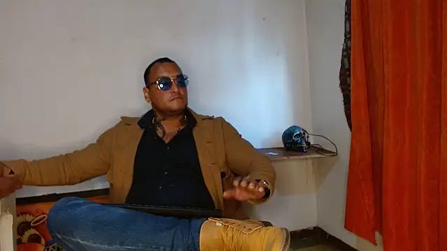 hardrock982 online show from March 2025 01:45:01 PM