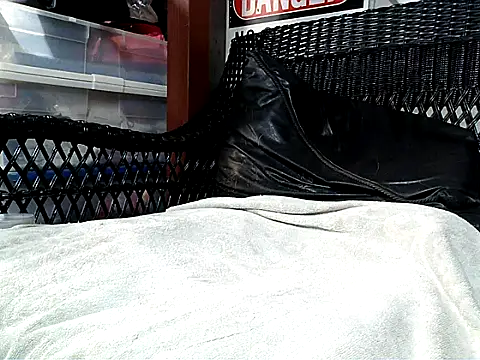 Snapshot of HungHawaiian808@xh chatting on September 2025 08:38:01 AM HungHawaiian808xh online show from September 2025 08:38:01 AM