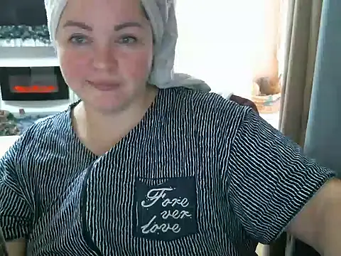 cute  cherry online show from December 2024 11:07:01 AM