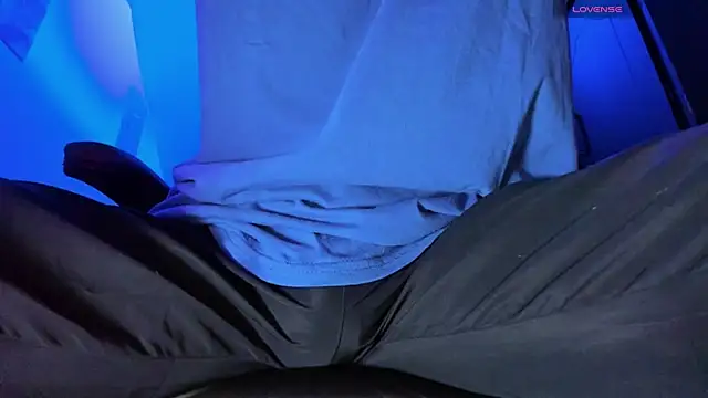 Alex smith00 online show from December 2024 01:06:02 AM