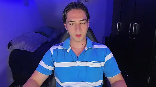 Alex smith00 online show from September 2025 11:38:02 PM