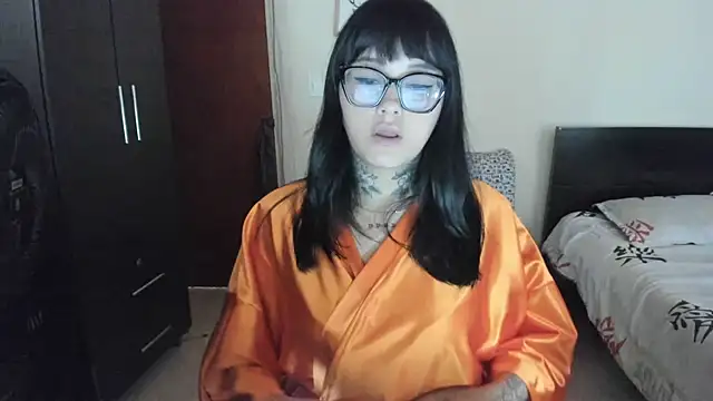 youth lust69 online show from November 2025 04:20:01 PM