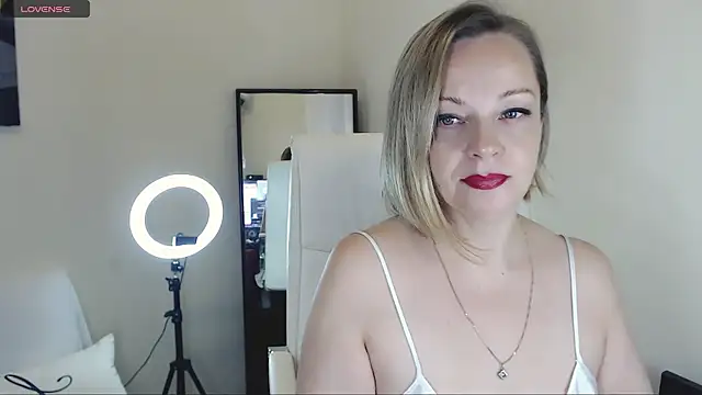 Tilly Eliot online show from February 2025 04:20:02 PM