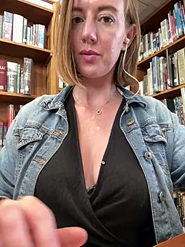 TopsyWilde online show from January 2025 12:36:02 PM