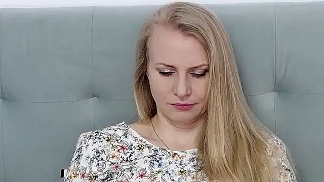 K  Adrienne online show from March 2025 07:03:01 AM