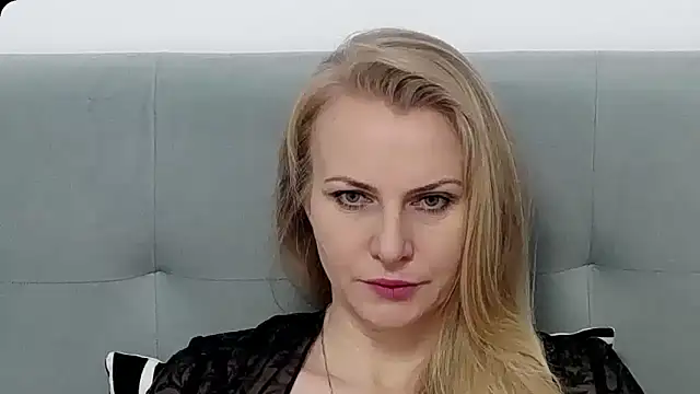 K  Adrienne online show from January 2026 06:18:02 AM