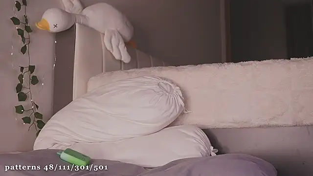 Snapshot of liassmolly1_couple chatting on February 2025 04:11:01 PM liassmolly1 couple online show from February 2025 04:11:01 PM