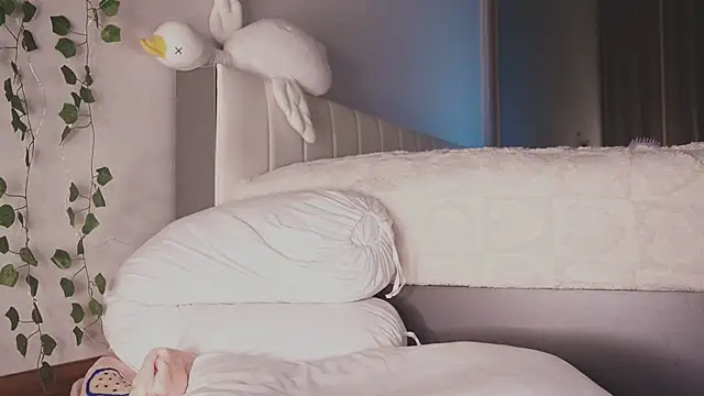 Snapshot of liassmolly1_couple chatting on February 2025 09:59:01 PM liassmolly1 couple online show from February 2025 09:59:01 PM