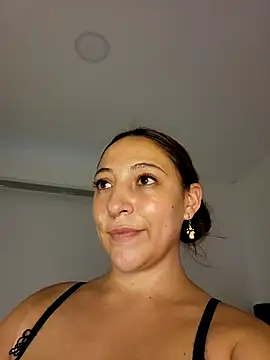 VickyHoult online show from March 2025 10:50:01 PM