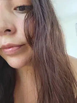 VickyHoult online show from May 2026 07:32:02 PM