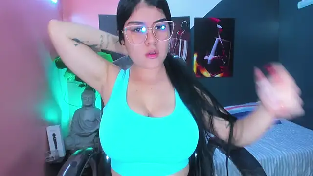 pearl weet online show from December 2024 06:16:01 PM