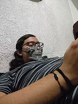 Snapshot of HardestPepe chatting on December 2025 09:05:02 AM HardestPepe online show from December 2025 09:05:02 AM