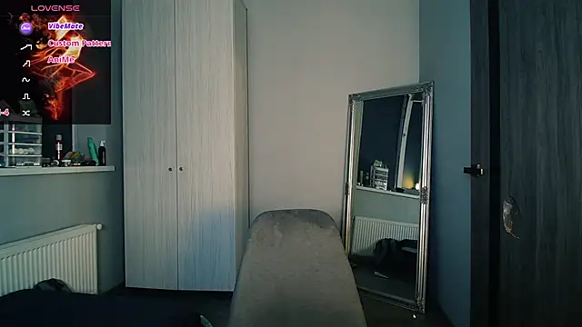 Snapshot of AliceTurnOn chatting on March 2026 11:27:02 PM AliceTurnOn online show from March 2026 11:27:02 PM