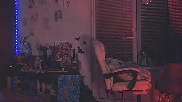 juby yuby online show from December 2024 08:47:02 PM