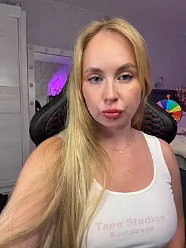 Kitty Ricky online show from April 2026 10:19:02 AM