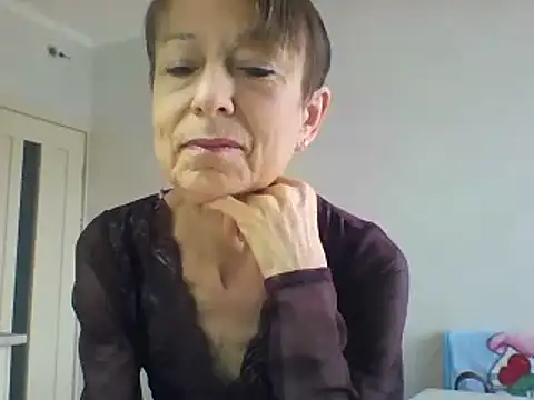 SwettyViktory online show from April 2026 09:18:01 AM