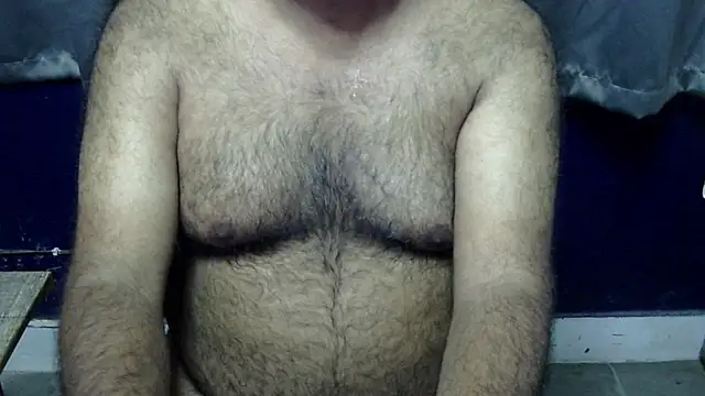 Snapshot of hairysubcub_70 chatting on July 2026 04:18:02 PM hairysubcub 70 online show from July 2026 04:18:02 PM