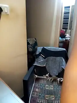 arhan3043 online show from February 2025 02:44:02 PM