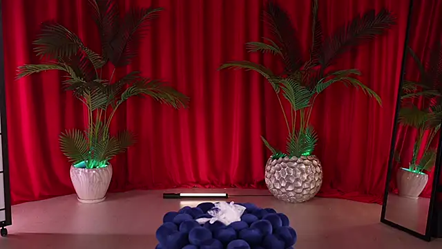 KittyCaitlin online show from September 2025 07:04:01 PM