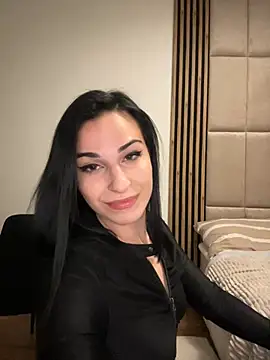 OIivia online show from March 2025 07:48:02 PM