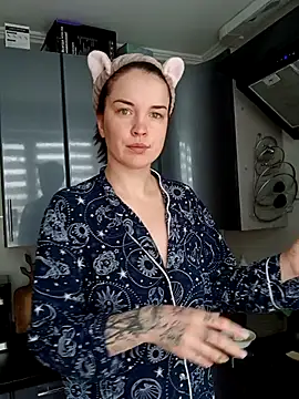 LazyTanukii online show from October 2025 06:56:02 AM