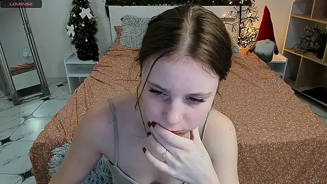 CharmedDoll online show from December 2024 04:42:01 PM