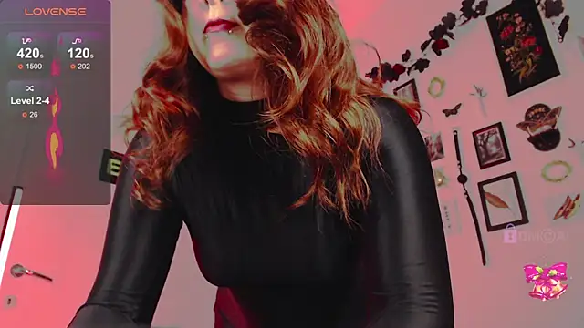 auroralatexprincess online show from December 2024 07:52:02 PM